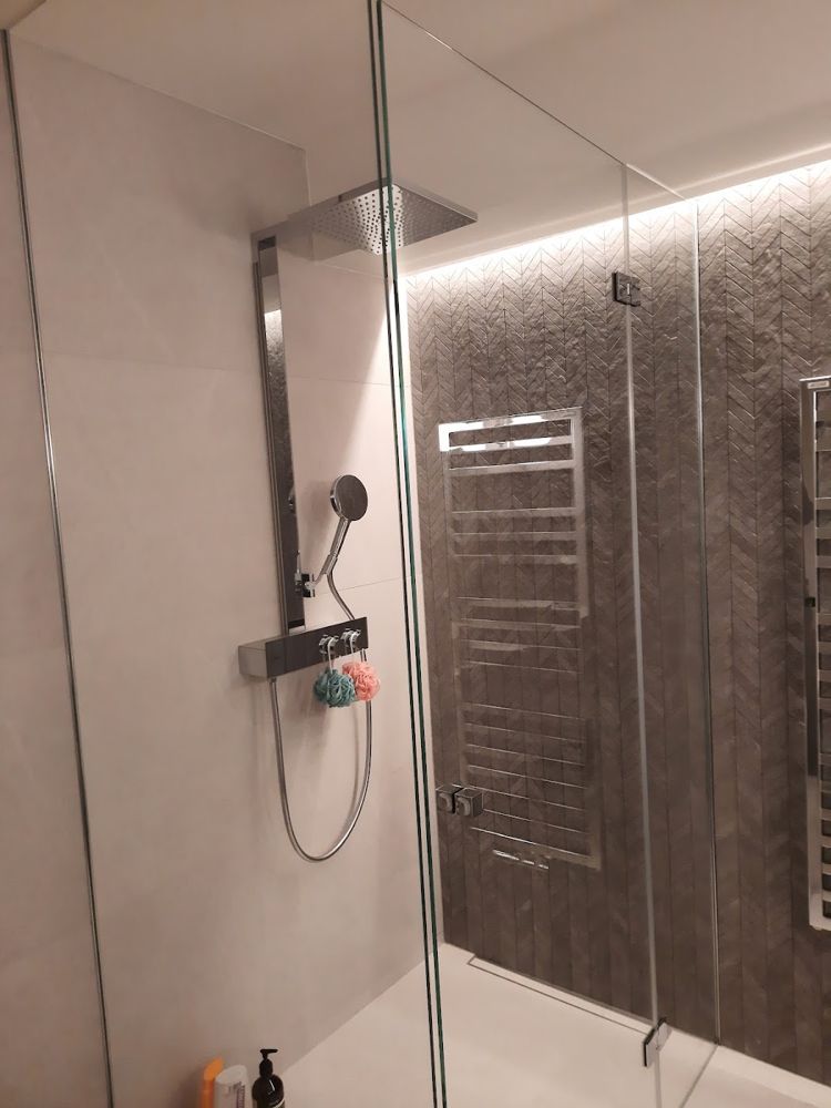 Douche italienne, paroi en verre – EDILSYSTEM