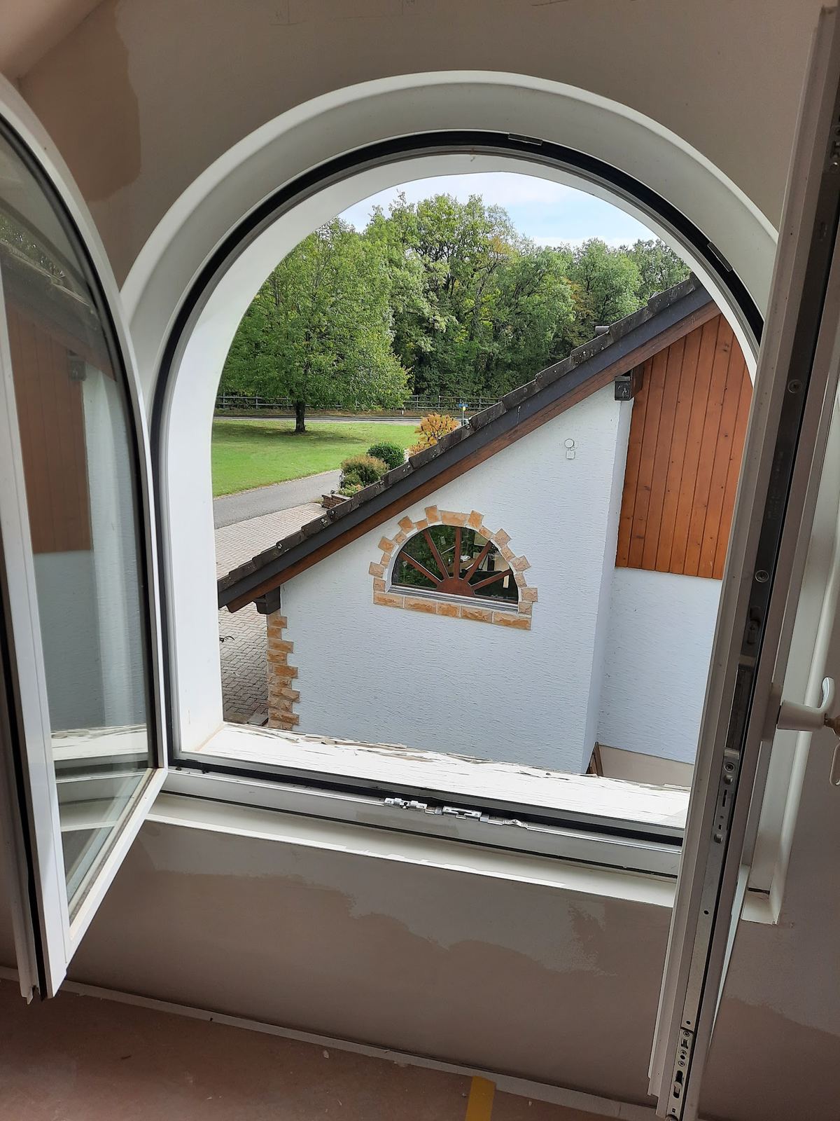 Fenêtre cintrée, vitrage sur mesure – EDILSYSTEM