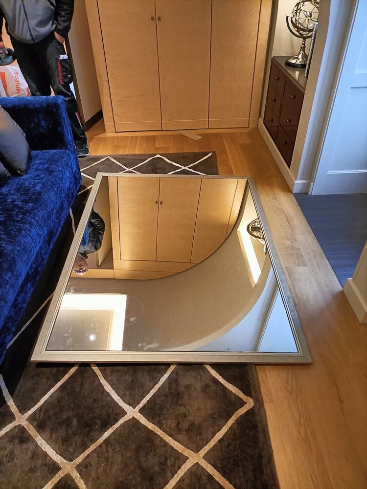 Miroir octogonal, avant pose – EDILSYSTEM